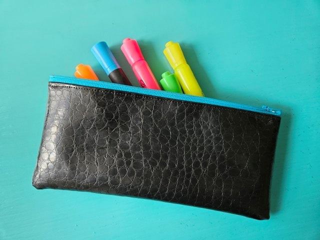 Vinyl Pencil Case Zipper Pouch / DIY Pencil Case / Vinyl Zipper Pouch Sewing Pattern / Vinyl Bag Sewing Pattern / Vinyl Pouch Pattern