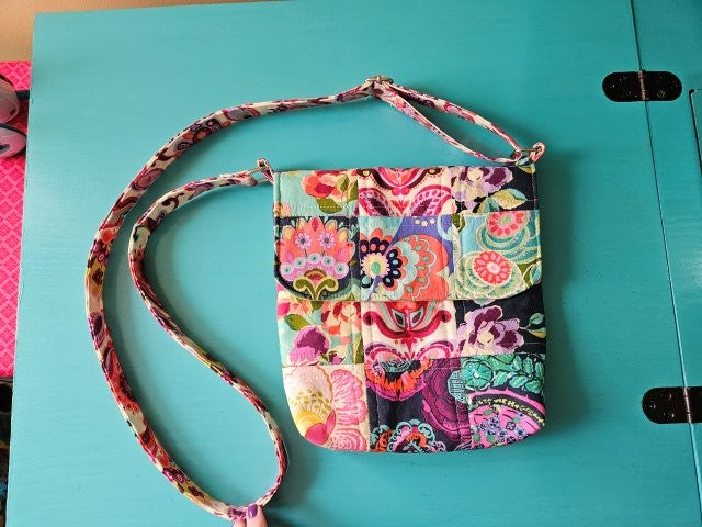 Quilted Patchwork Messenger Crossbody Bag Sewing Tutorial / Patchwork Sling Bag Sewing Pattern / Messenger Crossbody Bag Pattern / PDF Download