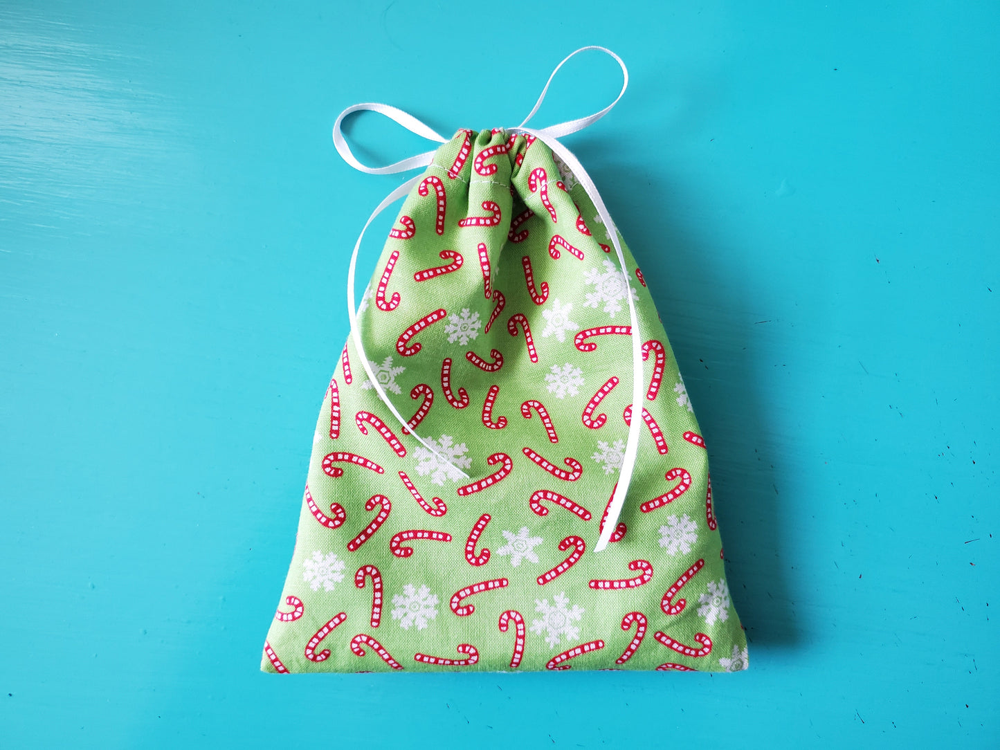 Fabric Drawstring Gift Bag Sewing Tutorial / Gift Bag Sewing Pattern / Fabric Gift Bag / Sewing Pattern / Drawstring Gift Bag Pattern