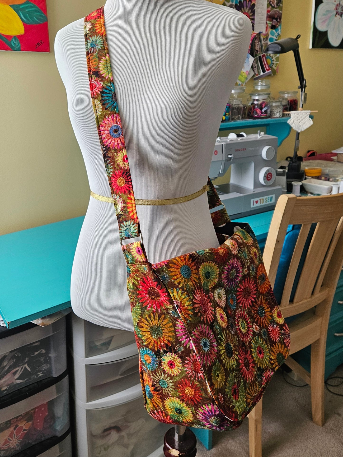 DIY Messenger Sling Bag Sewing Tutorial / Messenger Bag Pattern / Sling Bag Sewing Pattern / Crossbody Bag Purse Sewing Pattern