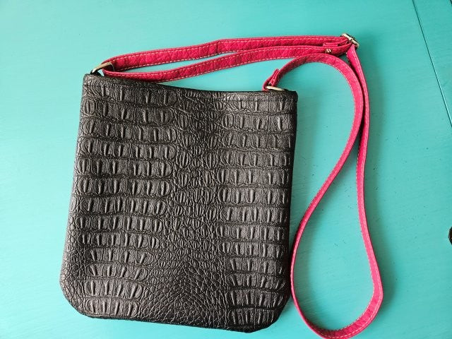 Simple Faux Leather Crossbody Bag Sewing Tutorial - PDF Pattern - Sewing Pattern - Sewing Printable