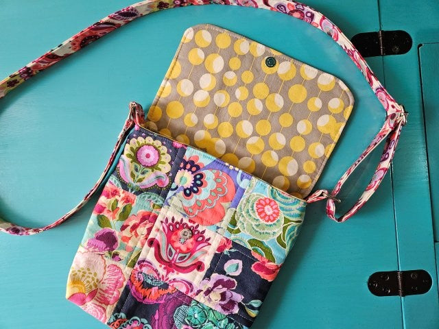 Quilted Patchwork Messenger Crossbody Bag Sewing Tutorial / Patchwork Sling Bag Sewing Pattern / Messenger Crossbody Bag Pattern / PDF Download