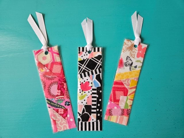 Simple Scrap Fabric Bookmark Tutorial / How to Make a Bookmark Using Fabric Scraps / No Sewing Required / No Sew Bookmark Craft / PDF