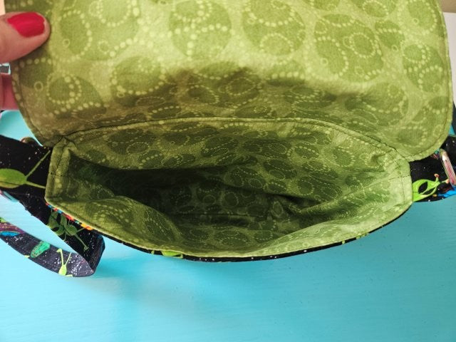 Quilted Messenger Bag Sewing Pattern: Crossbody Sling Tutorial (PDF)
