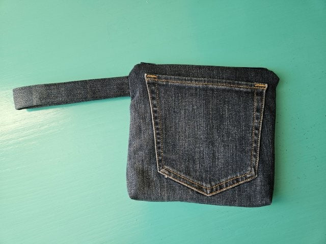 Denim Jeans Wristlet Purse Sewing Tutorial (PDF Download)