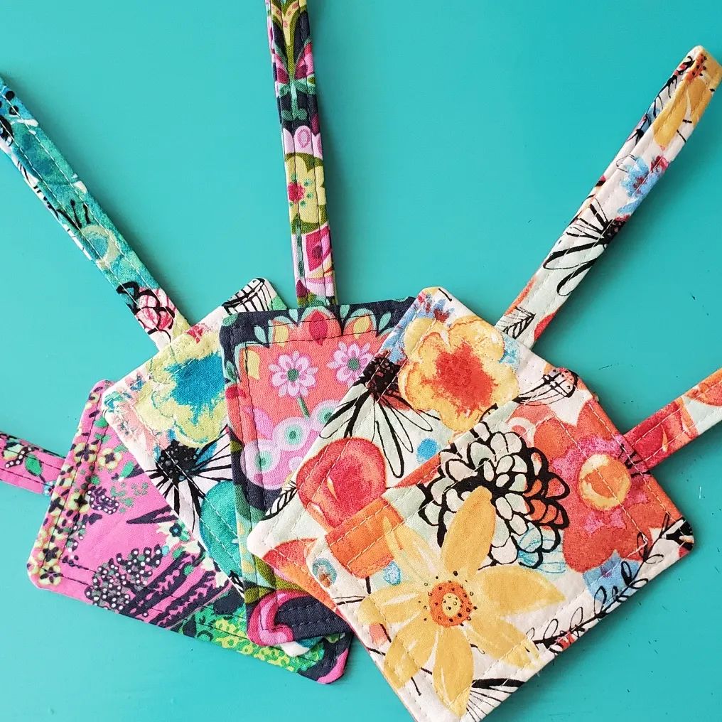 Fabric Luggage Tag Sewing Tutorial  / Luggage Tag Pattern / Travel Luggage Tag Sewing Pattern / Sewing Printable / DIY Fabric Luggage Tag